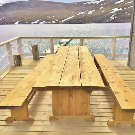 Cape Marina Penthouse Alojamento de Turismo Selvagem Skarsvåg